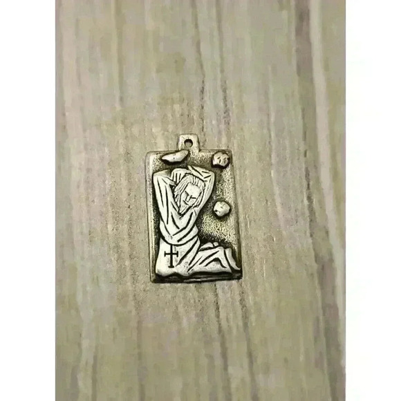 James Avery Sterling Silver St Stephen the Martyr Charm Retired - Picture 3 of 5